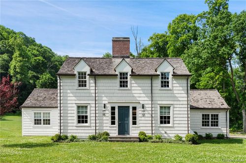 40 Old Post Rd, Mount Kisco, NY, 10549-4825 | Card Image