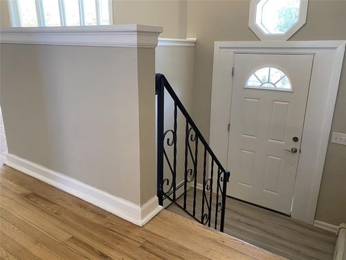 210 East Dr, Hurley, NY, 12443-5802 | Card Image