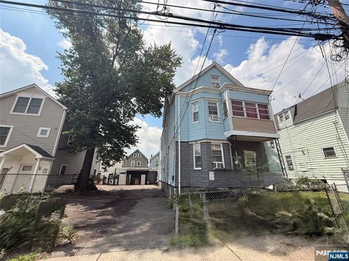 190 Taylor St, Orange, NJ, 07050-3412 | Card Image