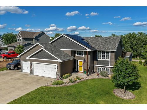 494 Northern Lights Dr, Prescott, WI, 54021-7476 | Card Image