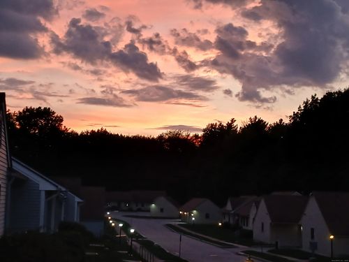 10-10 Rockhaven Dr, Glastonbury, CT, 06033-5304 | Card Image