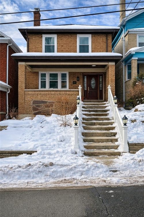 2812 Brentwood Ave, Brentwood, PA, 15227-2526 | Card Image