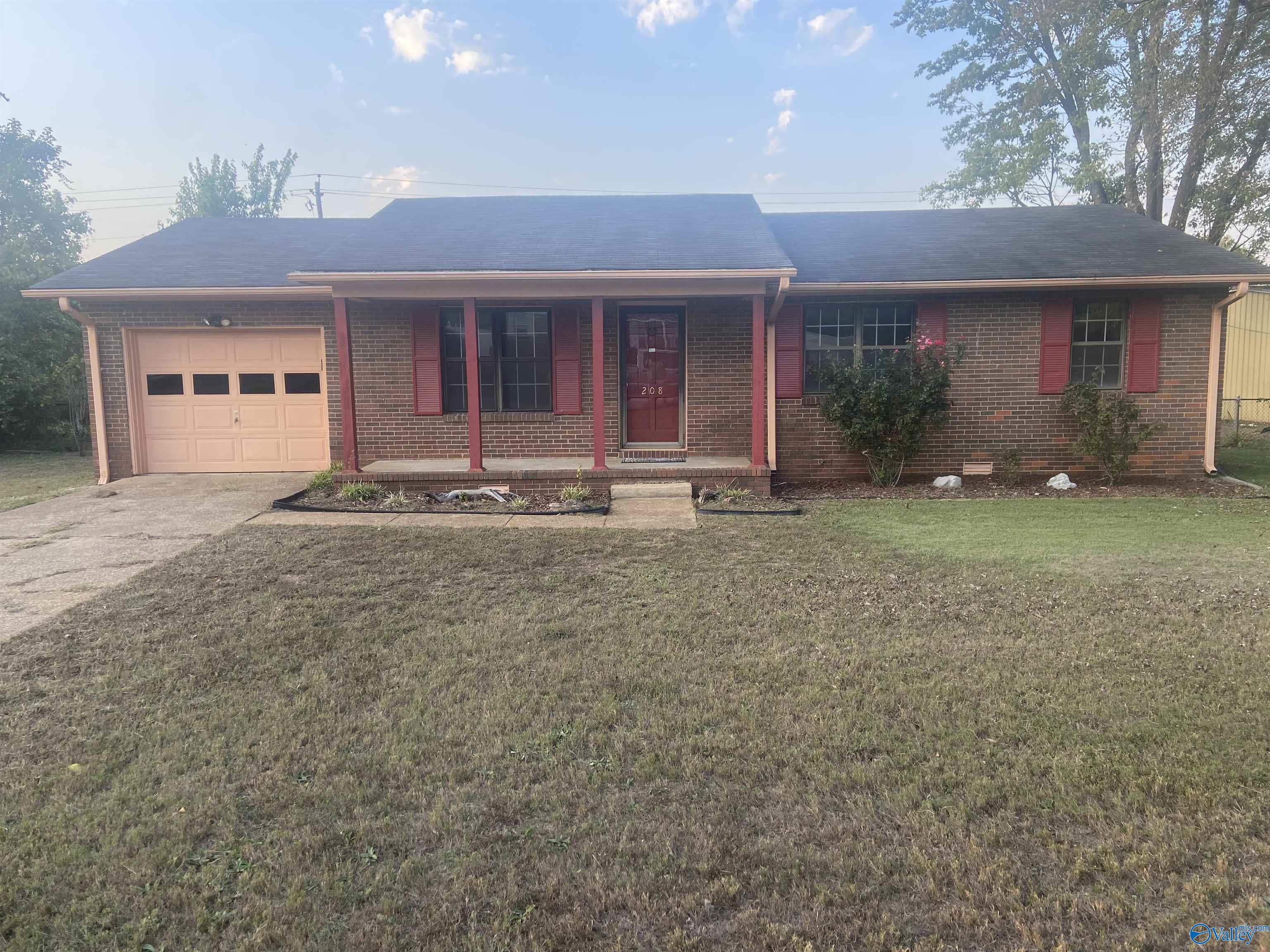 208 Larkwood Drive Sw, For Sale in Decatur Zoocasa