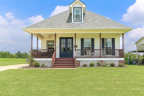 2019 Barbe St, Lake Charles, LA, 70601-7009 | Card Image