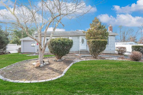 62 Cranford Blvd, Mastic, NY, 11950-1310 | Card Image