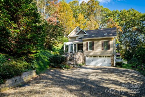 207 Emily Ln, Leicester, NC, 28748-6482 | Card Image