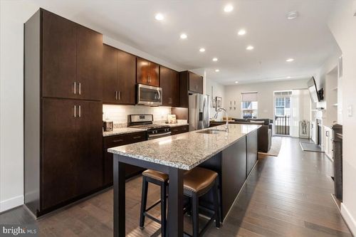 254 Bluemont Branch Ter Se, LEESBURG, VA, 20175-3752 | Card Image
