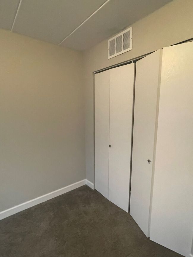APT-2B - 2237 175 Th St, Condo with 2 bedrooms, 1 bathrooms and 1 parking in Lansing IL | Image 6