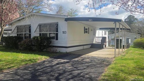 183-525-183 Riverleigh Ave, Riverhead, NY, 11901-3618 | Card Image