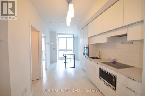 1109-8 Eglinton Avenue E, Toronto (Mount Pleasant West), ON, M4P0C1 | Card Image