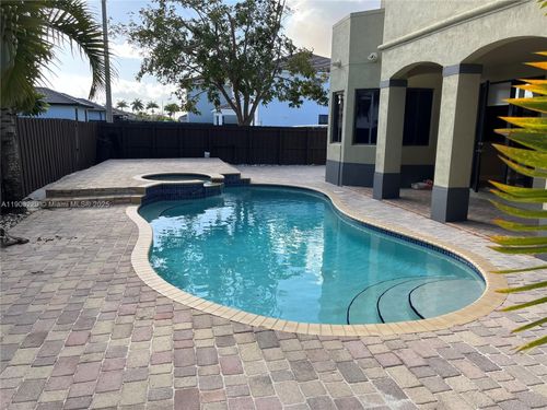 14492 Sw 22nd Ter, Miami, FL, 33175-6328 | Card Image