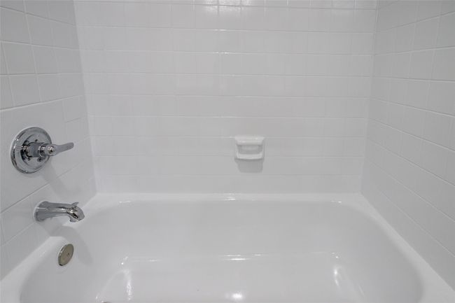Another view of the bathroom. | Image 22