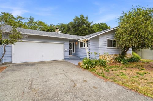 530 Andrieux St, Sonoma, CA, 95476-7327 | Card Image