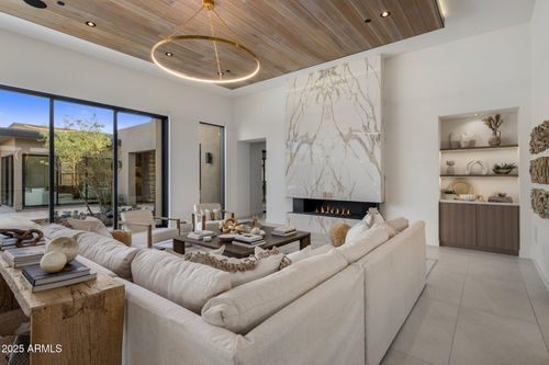 24863 N 103rd Way, Scottsdale, AZ, 85255-0042 | Card Image