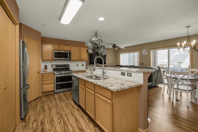 Granite 2 Tier Large Center Island! | Image 8