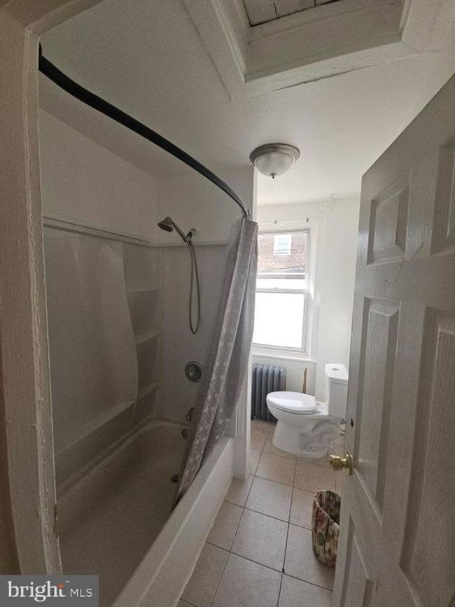 APT-2 - 107 E County Line Rd, House other with 2 bedrooms, 1 bathrooms and null parking in ARDMORE PA | Image 10