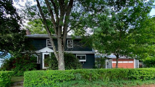 30 Hall St, Springfield, VT, 05156-3209 | Card Image