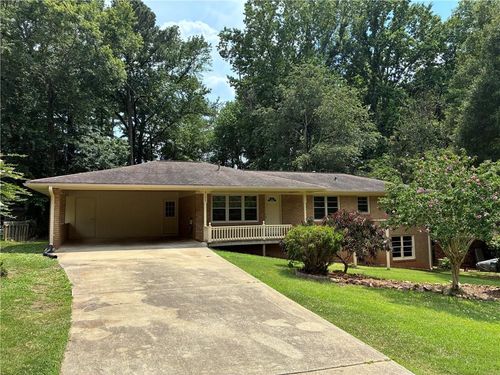 6135 Queens Rd, Douglasville, GA, 30135-4609 | Card Image