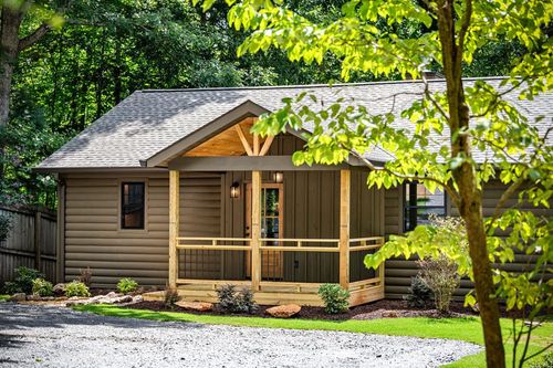 570 Cabin Trl, Blue Ridge, GA, 30513-4712 | Card Image