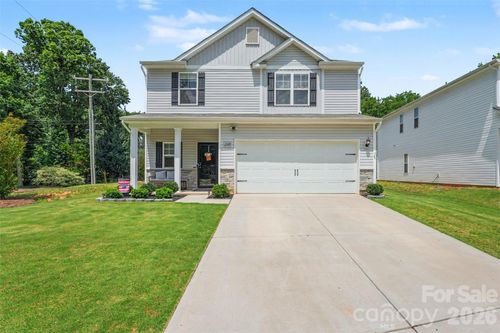 2007 Karen Woods Ln, Charlotte, NC, 28216-7735 | Card Image