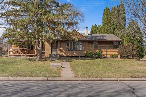 2755 Huron St, Roseville, MN, 55113-1841 | Card Image