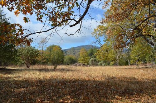 17 Sneezeweed Lane, North Fork, CA, 93643 | Card Image