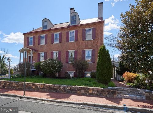 26 W Union St, WEST CHESTER, PA, 19382-3397 | Card Image