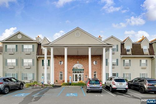 6315 Richmond Rd, West Milford, NJ, 07480-5122 | Card Image