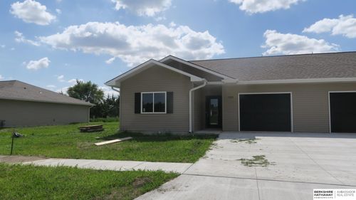 1701 Northland Dr, David City, NE, 68632-3001 | Card Image