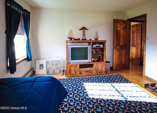 SECOND BEDROOM | Image 43