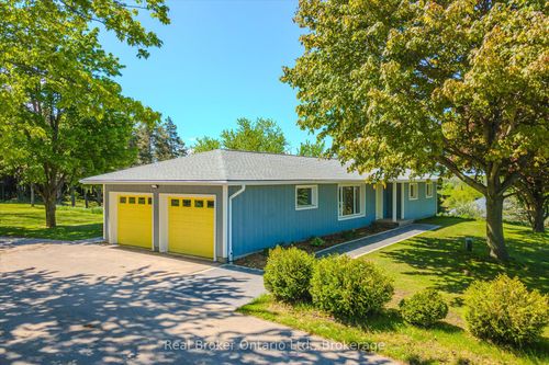 9435 Wellington Rd 22, Hillsburgh, ON, N0B1Z0 | Card Image