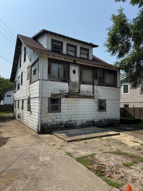 110 N Lake Ave, Michigan City, IN, 46360-2345 | Card Image