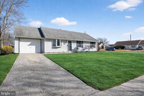 545 Berkshire Dr, WILLIAMSTOWN, NJ, 08094-1143 | Card Image