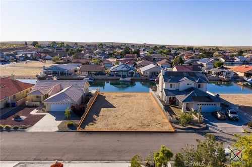 26390 Buccaneer Ln, Helendale, CA, 92342-7739 | Card Image