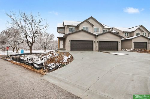 7102 N 79th Ct, Omaha, NE, 68122 | Card Image