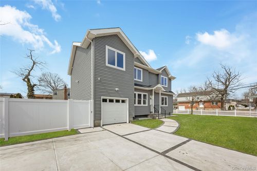 1078 Woodfield Road, Hempstead, NY, 11570 | Card Image