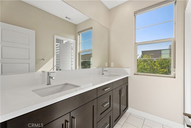 153 Interval, Condo with 3 bedrooms, 3 bathrooms and 2 parking in Irvine CA | Image 16