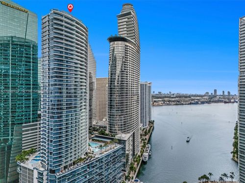 4307-200 Biscayne Boulevard Way, Miami, FL, 33131-2164 | Card Image