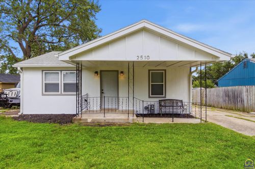 2510 Se Wisconsin Ave, Topeka, KS, 66605-1650 | Card Image