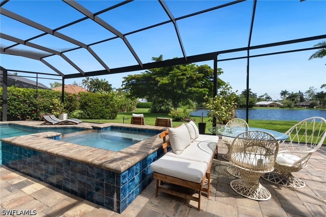 Residential in Naples 3