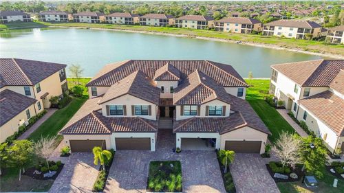 201-12485 Ghiberti Cir, VENICE, FL, 34293-3825 | Card Image