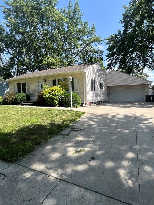 2715 17th Ave N, Fort Dodge, IA, 50501-7931 | Card Image