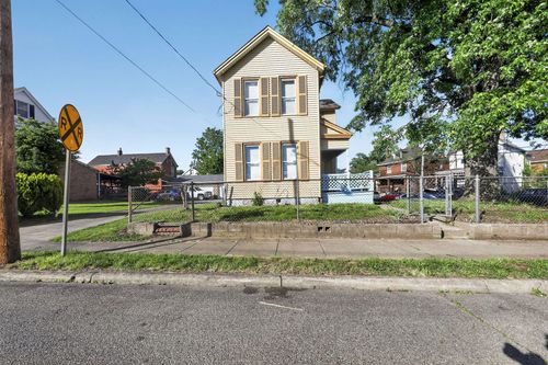 200 Maple Street, Cincinnati, OH, 45216 | Card Image