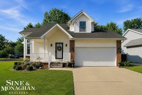 1020 Hunter Court, Marysville, MI, 48040 | Card Image