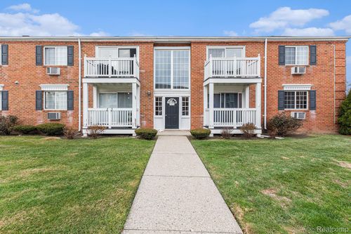 201-2440A Parmenter Blvd, Royal Oak, MI, 48073 | Card Image
