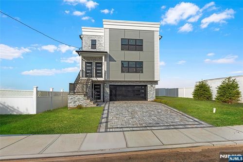 937 Worth Ave, Linden, NJ, 07036-1641 | Card Image