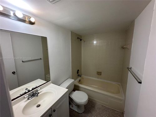 apt-302-8540 N Sherman Cir, Miramar, FL, 33025-2149 | Card Image