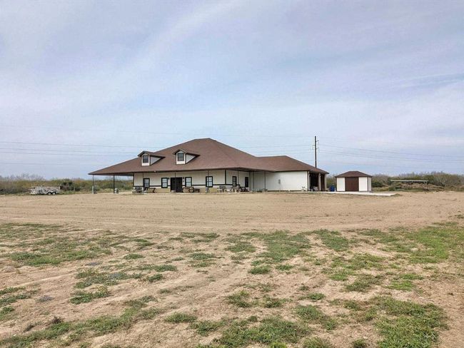 2991 N Highway 83, House other with 3 bedrooms, 2 bathrooms and null parking in Roma TX | Image 5
