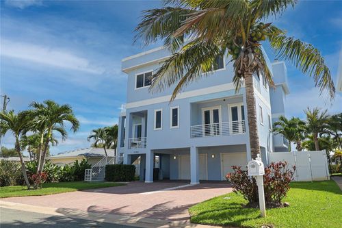 11105 5th St E, TREASURE ISLAND, FL, 33706-3011 | Card Image