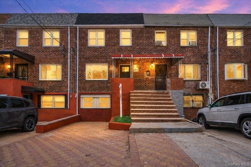 186-01 Henderson Ave, Hollis, NY, 11423-3132 | Card Image